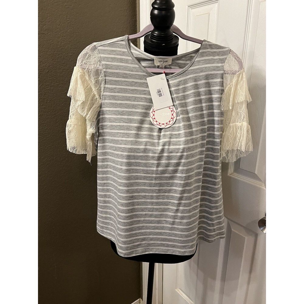 NWT Umgee Gray White Stripe Lace Short Sleeve‎ Blouse Size Small